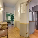 Tintori Luxury Palace By Mamo Apartment
